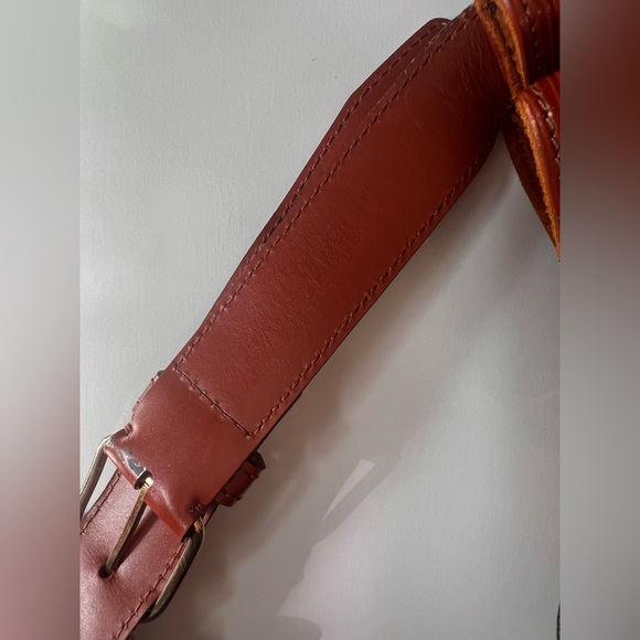 🔥LOUIS VUITTO Epi Sac D'Epaule GM Kenvan Fawn - Picture 6 of 14